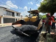 Barrio Pampalinda dice #ChaoHueco: inició la pavimentación de una de sus vías más importantes