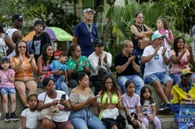 El Bulevar de Oriente se vistió de salsa
