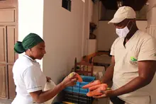 Gestores de los comedores comunitarios reciben cada 10 días insumos de calidad para garantizar su funcionamiento