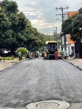 Alcaldía de Cali continúa la recuperación de vías en la comuna 22 y todos los días dice ¡chao hueco!
