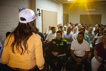 Trabajar de la mano con la administración del alcalde Eder  es el compromiso de la comuna 22