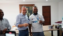 El medallista olímpico Yeison López hizo realidad otro sueño: alcalde Alejandro Eder le entregó un apartamento en Valle del Lili