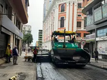 Avanza la recuperación de la malla vial de Cali en tiempo récord: Av. de Los Cerros, centro histórico y estadio dicen ¡chao hueco!