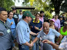 Alcalde Alejandro Eder entrega obras de recuperación en Bataclán, sector afectado durante la primera temporada de lluvias de 2024