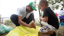 Con pícnic, una tarde de cometas y actividades lúdicas, los niños  fueron protagonistas en el jarillón del río Cauca