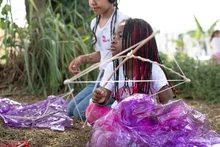 Con pícnic, una tarde de cometas y actividades lúdicas, los niños  fueron protagonistas en el jarillón del río Cauca