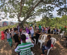 Con pícnic, una tarde de cometas y actividades lúdicas, los niños  fueron protagonistas en el jarillón del río Cauca