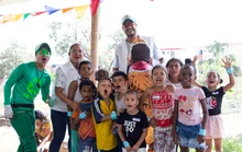 Con pícnic, una tarde de cometas y actividades lúdicas, los niños  fueron protagonistas en el jarillón del río Cauca