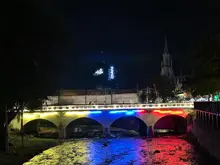 ¡El apoyo de Cali a la selección Colombia Femenina Sub-20 es total! Nueve hitos de la ciudad están iluminados con la bandera tricolor