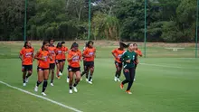 “Uno llega a Cali y se recarga de alegría, esta es la ciudad que más apoyo da al fútbol femenino”: Carlos Paniagua, técnico de la Selección Colombia                                   