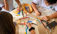Niños artistas avanzan en la construcción de obras para la COP16