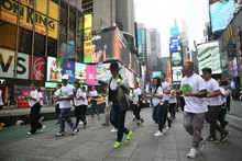 Cali lanzó su campaña de promoción de destino en Nueva York con pantallas en Times Square y bailes de salsa con el campeón mundial