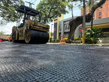 Cali recupera sus vías con innovación: conozca la geomalla biaxial que asegura calles más duraderas y menores costos