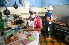 Esperanza y compromiso: los comedores comunitarios combaten el hambre y fortalecen el tejido social en Cali