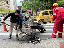 Eliminan cientos de huecos en la Avenida Sexta Norte gracias al equipo ‘ERI’ de la Secretaría de Infraestructura