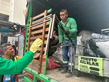 Cali es ejemplo de economía circular en la COP16: se renuevan mobiliarios de los vendedores informales en el centro de la ciudad