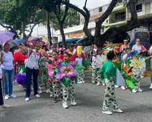 Con un desfile biodiverso la Institución Educativa Oficial Agustín Nieto Caballero celebró la Semana Cultural y Ambiental 