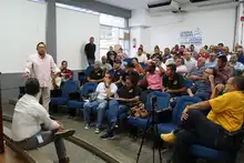 Operativos contra el transporte informal y demarcación de pistas, entre los temas discutidos durante reunión de Movilidad Distrital con taxistas