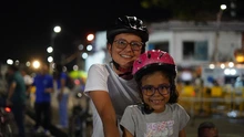Alcalde Alejandro Eder pedaleó con los caleños en el regreso de la Ciclovida  nocturna 