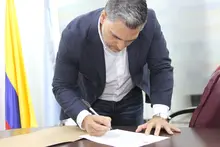 Cali tiene nuevos hijos adoptivos: 19 extranjeros recibieron la  nacionalidad colombiana