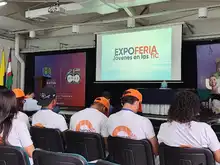 120 jóvenes caleños de zonas vulnerables se graduaron en tecnología e información, gracias a una alianza entre Alcaldía y Fundación ROFÉ