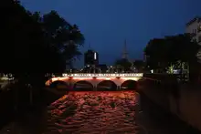 En el ‘Día internacional de la eliminación de la violencia contra la mujer’, Cali se ilumina de color naranja y violeta