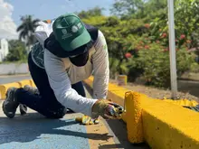 Cali florece: ‘Promotores Mi Cali Bella’ inician jornada de embellecimiento en la calle 13 entre carreras 50 y 56