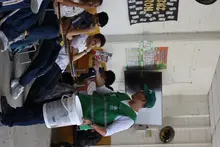 ‘Promotores Mi Cali Bella’ impulsan la conciencia ambiental y el emprendimiento juvenil con talleres educativos en la ciudad