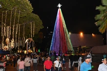 Los caleños le dicen sí a la reconciliación con el alumbrado ‘Cali le canta a la Navidad’
