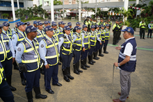 Secretario de movilidad y agentes de tránsito 