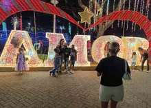 Las familias en Cali comparten y gozan el ‘Alumbrado Navideño’