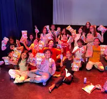 Intercolegiado de Teatro y Artes Escénicas 2024 fortalece el talento artístico de los jóvenes con talleres formativos