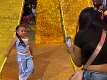 Inician las novenas y shows de gestores culturales en el marco del Alumbrado Navideño de 2024 ‘Cali le canta a la Navidad’ 