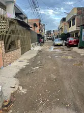 Alcaldía de Alejandro Eder pavimentó histórica calle de herradura en el barrio La Fortaleza y transformó la vida de sus vecinos