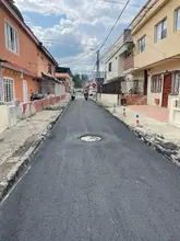 Alcaldía de Alejandro Eder pavimentó histórica calle de herradura en el barrio La Fortaleza y transformó la vida de sus vecinos