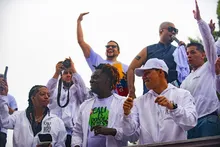Secretaría de Turismo de Cali cerró con broche de oro su participación en los desfiles de la Feria de Cali 2024 con la carroza ‘Cali es donde debes estar’ 