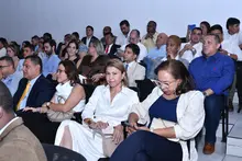 Alcalde Alejandro Eder anuncia millonario plan de inversión social  contra la violencia en Cali