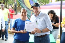 Entrega de 13 motocargueros fortalece la labor de Organizaciones de Recicladores de Oficio y la gestión de residuos de aprovechamiento en Cali