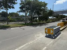 Cali avanza en la recuperación de la seguridad vial: Secretaría de Movilidad instala amortiguadores de impacto y terminales atenuadores en puentes vehiculares