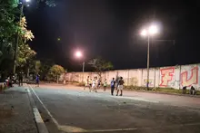 ¡Recuperada la iluminación de 5 cuadras en el Barrio Pizamos I! Ahora cuenta con nuevas luminarias LED que garantizan mayor seguridad en el oriente de Cali