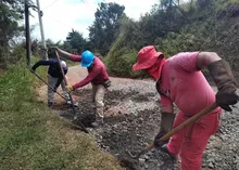 ¡Aumenta la apuesta por la zona rural! Alcaldía de Cali lleva más de 5  kilómetros de carreteras recuperadas en La Castilla