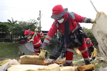 Cali avanza en la recuperación de sus espacios: 40 toneladas de residuos fueron retiradas en El Pondaje y Charco Azul