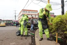Nueve toneladas de residuos fueron recolectadas durante operativo de  limpieza en la galería de Santa Elena