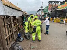 Nueve toneladas de residuos fueron recolectadas durante operativo de  limpieza en la galería de Santa Elena