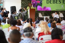 ‘Colombia Birdfair’ se tomó la Plaza de Cayzedo: caleños y visitantes aprendieron sobre aves en el primer día del evento