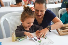 Culminó con gran éxito la ‘Colombia Birdfair’: familias y niños colmaron la Plaza de Cayzedo para aprender sobre aves y conservación de especies