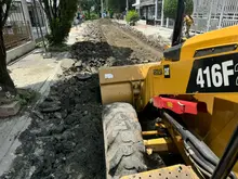 Alcalde Alejandro Eder le cumple a la ciudadanía e inicia la recuperación de vías en el barrio Ciudad Modelo 