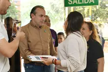 Cumpliendo con lo prometido, el alcalde Alejandro Eder trasladó su despacho a la comuna 20