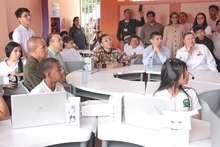 En la zona rural, Cali abre las puertas de un moderno laboratorio de bilingüismo para transformar el futuro de los estudiantes de La Buitrera