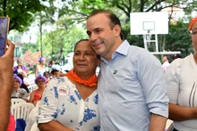 Cali conmemora el Día Internacional de la Mujer Trabajadora: Más de 300 cuidadoras homenajeadas